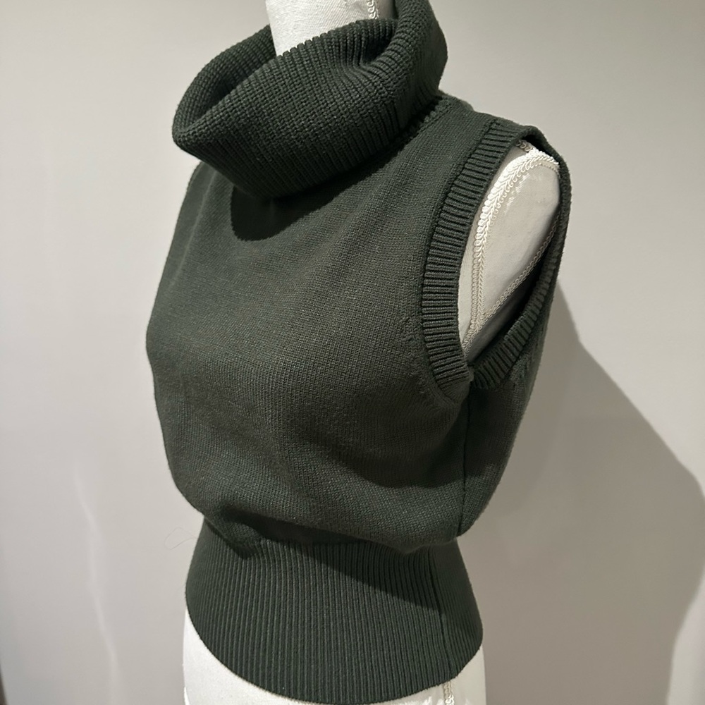 Zara Women's Sleeveless Turtleneck Sweater - Dark Green